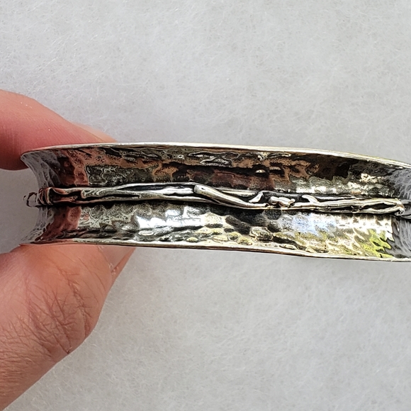 Silpada Sterling Silver Hammered Textured Cuff B1684 - Picture 7 of 14